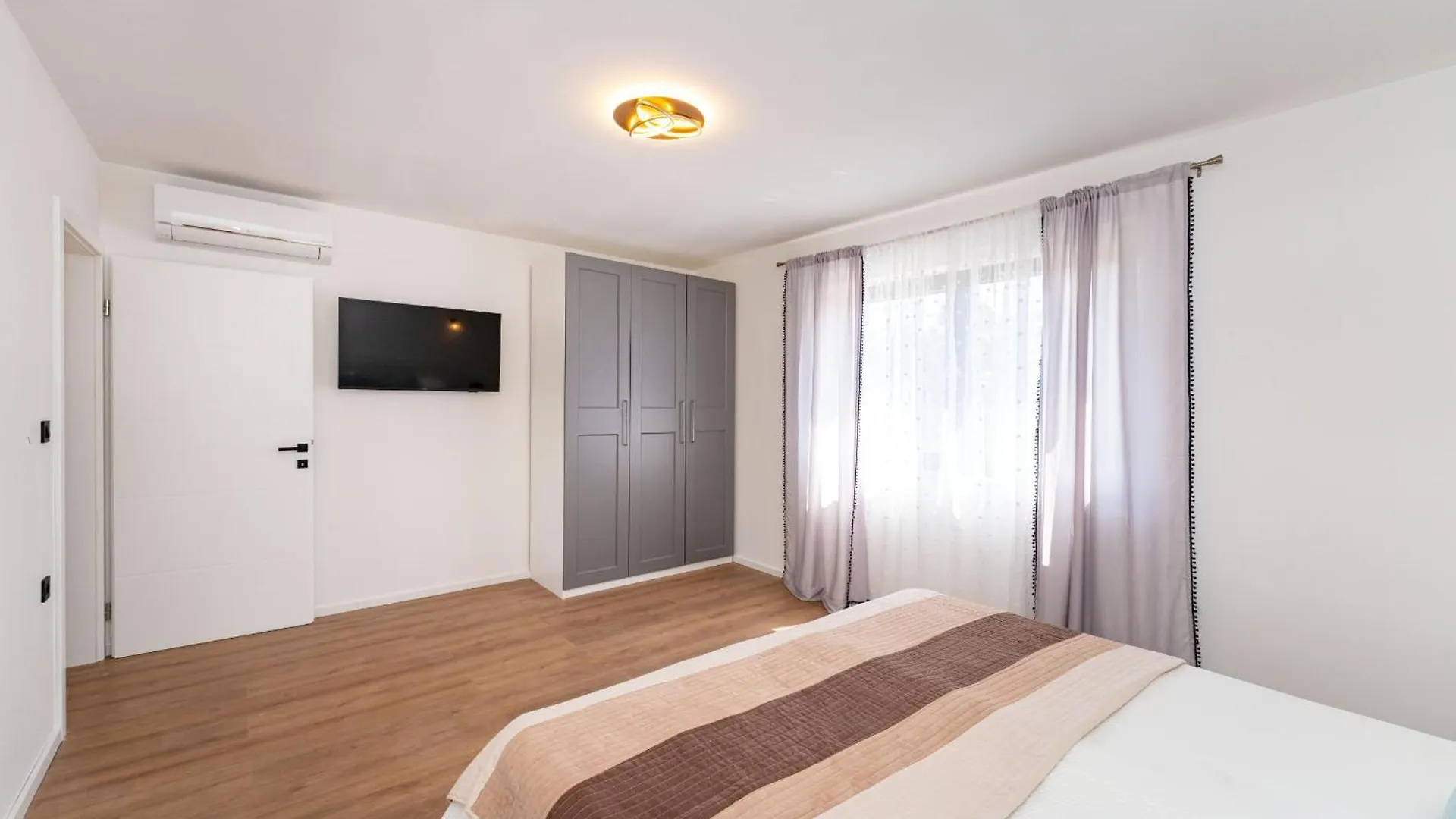 Semesterbostad My Dalmatia - Villa Fine Touch With Jacuzzi Biograd Na Moru